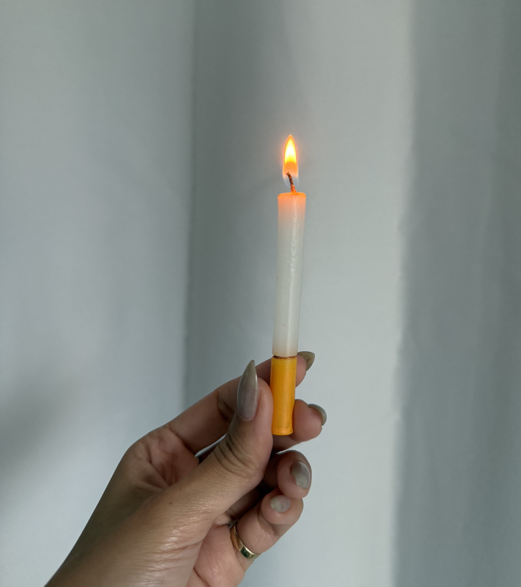 11:11 Vanilla Scented Candle + CAOS MOTE Cement Heart Holder