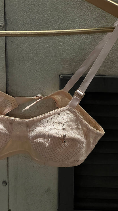 Pierced vintage soft pink bra