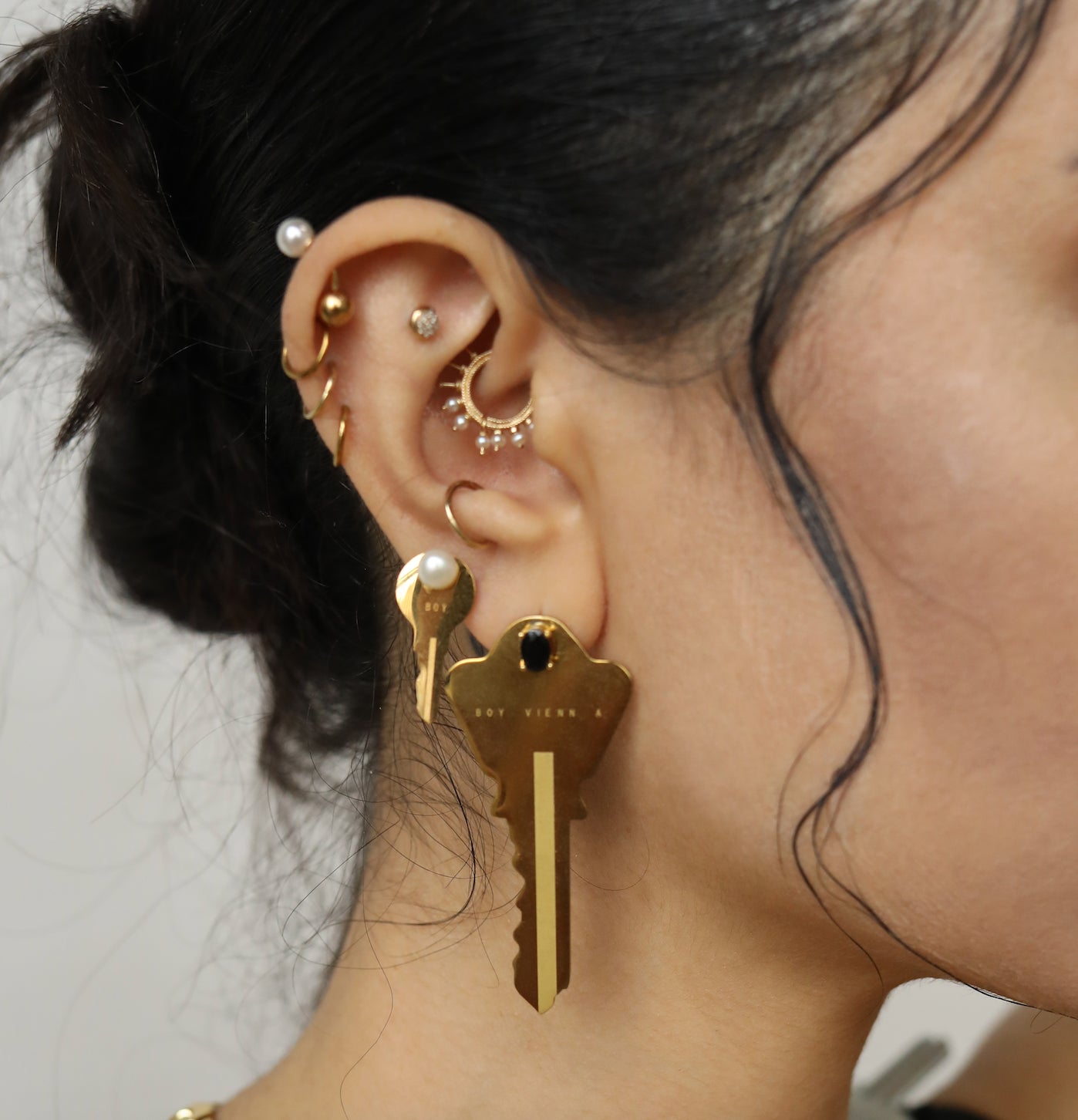 Large Key with Black Stone Oval Stud Earring